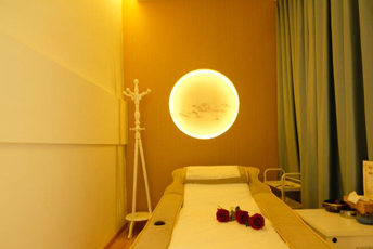 魔都日式指压的寂静美学：在按压中听见雪落的声音